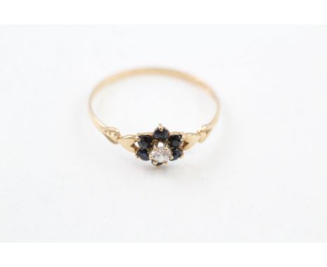 9ct gold vintage sapphire &amp; cubi zirconia cluster ring (0.8g)