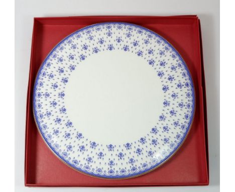 A Spode Fleur De lys blue cake stand, boxed, 28cm