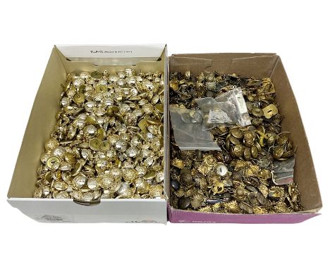 Large quantity of original predominantly military uniform buttons, pips and crowns; together with very large quantity of stay