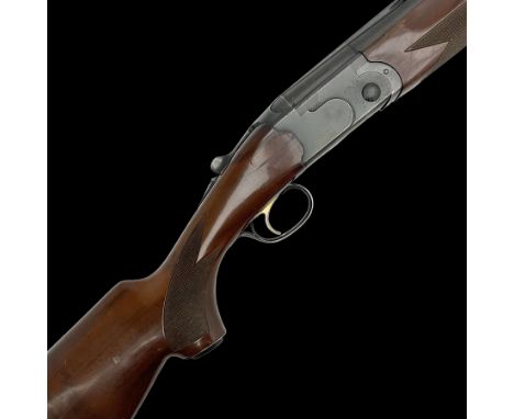 Italian Beretta Model 686 Onyx 12-bore double barrel over-and-under boxlock ejector shotgun, the 74.5cm barrels with ventilat