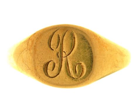 A MONOGRAMMED 9CT GOLD GENTLEMAN'S SIGNET RING, 5G, SIZE T++IN GOOD CONDITION, WITH LIGHT WEAR CONSISTENT WITH AGE