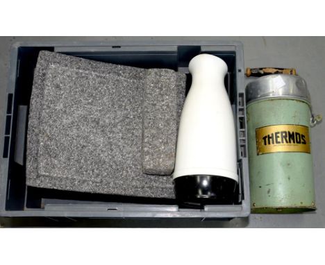 A QUANTITY OF BAKELITE AND OTHER VINTAGE PLASTICS, A STONE GRINDING SLAB, VINTAGE THERMOS FLASK, ETC