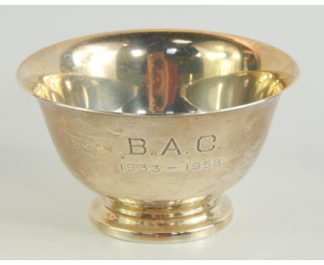 A Reed & Barton silver sugar bowl, Paul Revere reproduction, engraved B.A.C. 1933-1958, stamped Sterling X390, 2.7oz.