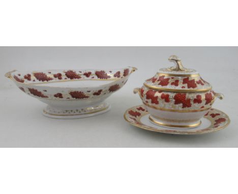 From the collection of Lord &amp; Lady Flight, A covered sauce tureen and associated stand, together with a Barr Worcester ov