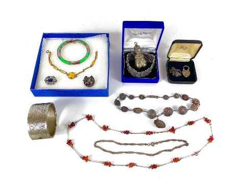 A collection of silver and white metal jewellery. Including a 925 silver and yellow enamel bracelet, a Scottish hardstone set