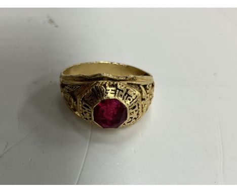 An 18 carat gold Republic of Korea Marine Corps dress ring bearing insignia for 110 Parachute and 903 Airborne Divisions, set