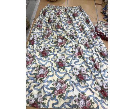 One pair of cotton lined curtains with taped pencil pleat headings in Jane Churchill "Pavilion" in red, blue and yellow, appr