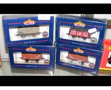 Four boxed Bachmann Wagons, including "Tippler" Wagon - 37-278A 