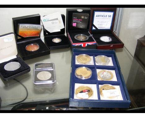 Various collectable coins, including "The UK London 2012 Handover to Rio Silver Proof £2 Coin"  