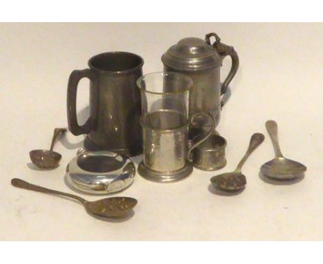 A 1953 PEWTER LIDDED TANKARD, A PEWTER MUG, A PLATED HIP FLASK AND OTHER PEWTER AND PLATED ITEMS 