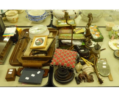 MINOR COLLECTIBLES TO INCLUDE; CAMERAS, RECORD PLAYER, TINS ETC.... 