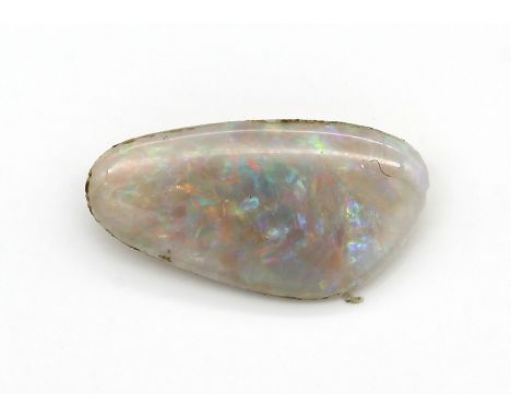 Loser Opal, ca. 4.44 ct,   Farbspiel in rot, gelb und grün, AusfasswareLoose opal, approx. 4.44 ct  , play of colours in red,