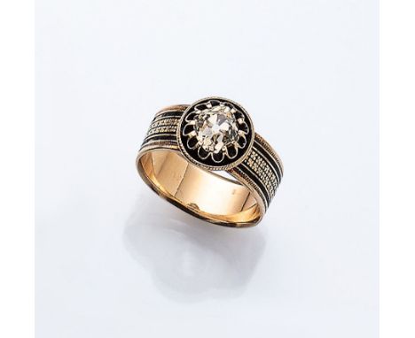 14 kt Gold Ring mit Diamant und Email,   GG 585/000 gepr., um 1860, Bandring mit geometrischen schwarz emaillierten Gravuren 