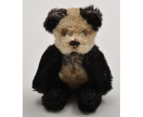 Plush novelty panda bear scent bottle, 9cm.