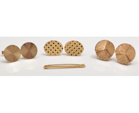 9ct hallmarked gold tie pin, a pair of cuff links marked 14k and two other pairs of cuff links.