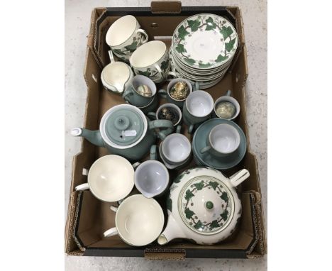 A Wedgwood and Barlaston of Etruria Napoleon Ivy part tea set (8 place settings), a quantity of modern Spode Italian blue and