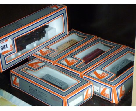 LIMA MODELS LOCOMOTIVE, FOUR BOXED LIMA WAGON CARRIAGES 