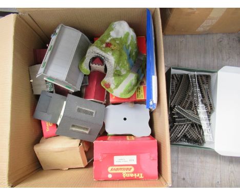 A collection of boxed and loose 00 gauge trackside buildings and accessories including Tri-Ang R.576 single track tunnel, R.5