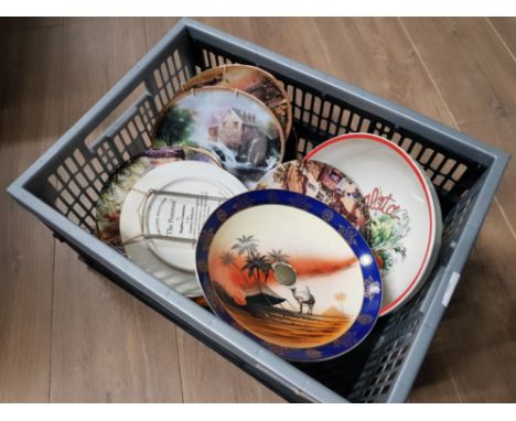 MIXED LOT OF ROYAL DOULTON LIMITED EDITION PLATES