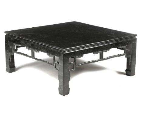 A CHINESE STYLE GREEN SERPENTINE KANG TABLE BY MAITLAND-SMITH, 20TH CENTURY with pierced brackets and scroll feet 41.8cm high