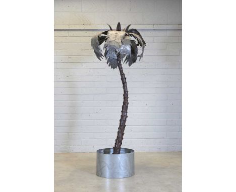 A French toleware standard lamp,1970s, in the manner of Maison Jansen, modelled as a palm tree, with three light fittings und