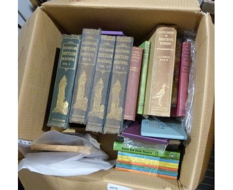 Quantity of Star Trek annuals, vintage games to include Spirograph, Cluedo, etc. and Hutchinson's Beautiful Britain in 4 volu