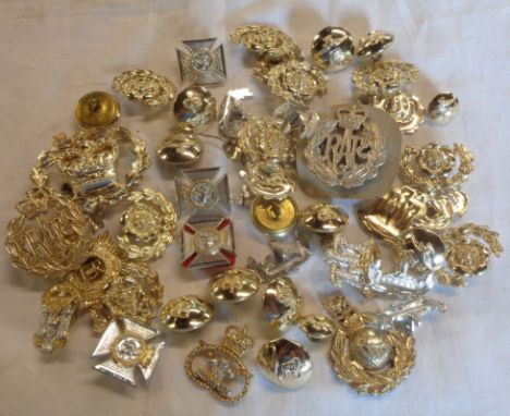 A collection of staybright and other post was British Army badges and buttons