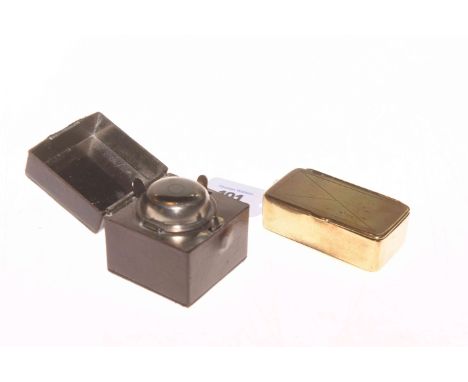 Georgian brass snuff box and a travelling inkwell (2)