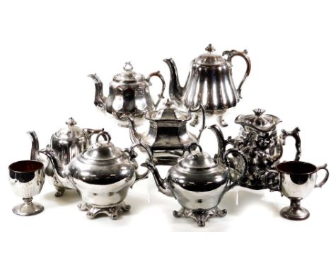 A small collection of Victorian and later silver lustre earthenware teapots and cups.  (9)