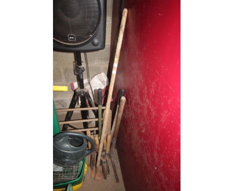 A quantity of various gardening tools