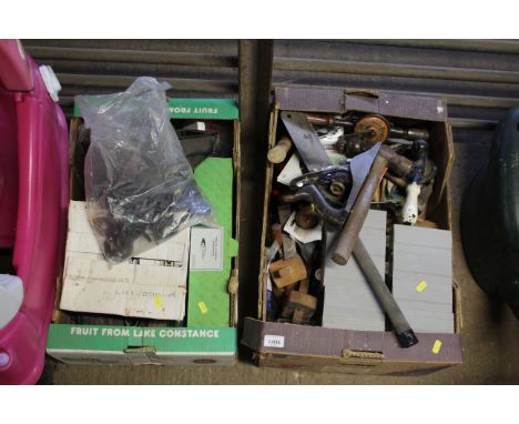 Two tray boxes containing various miscellaneous items including a Record smoothing plane, workshop tools, hand tools, a Stanl