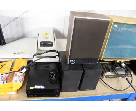 A Pioneer HiFi with a pair of speakers, remote control and a Jamo K25 speaker