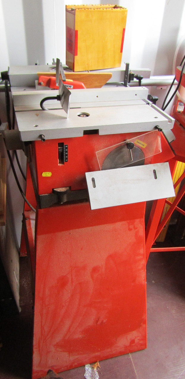 A Hegner Accura MK4 Multifunction table saw, 240v.