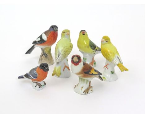 Five Meissen models of birds, modern, including a pair of canaries, a goldfinch, a bullfinch and a greenfinch, and a Meissen-