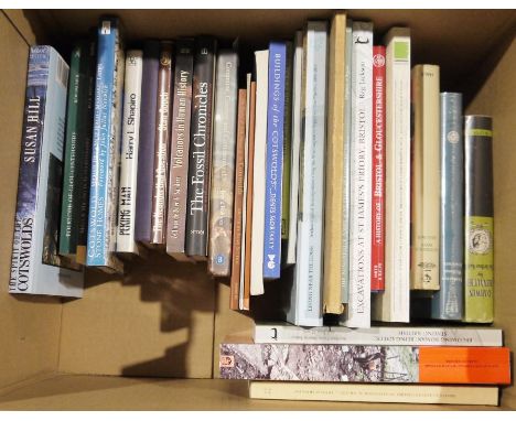 Quantity of books relating to archeology, the Cotswolds, architecture and antiquities, to include:-
Van Lemmen
"Delftware Til
