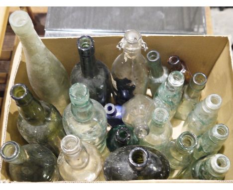 Quantity of vintage bottles, some named, to include Bowen &amp; Co Swindon, E Ring &amp; Co, J R Brown, S Harris &amp; Co, et
