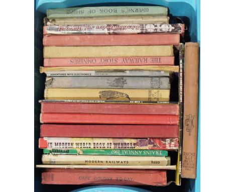 Assorted annuals&nbsp;to include The Wonder Book of How It's Done, The Wonder Book of the Army, The Wonder Book of Animals, T