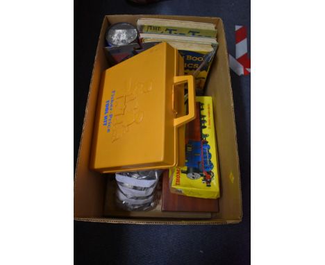 Toys:&nbsp;a mixed lot to include; a vintage Clock Golf; hand puppets; Thomas the Tank engine jigsaw; large quantity of Esso 