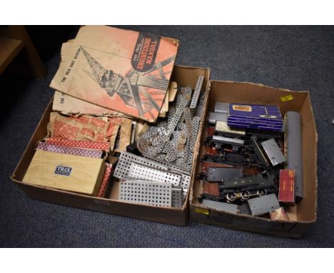 Hornby Dublo:&nbsp;a collection of vintage wagons; together with a boxed D1 signal; a Lima locomotive; and a box of Trix Unit