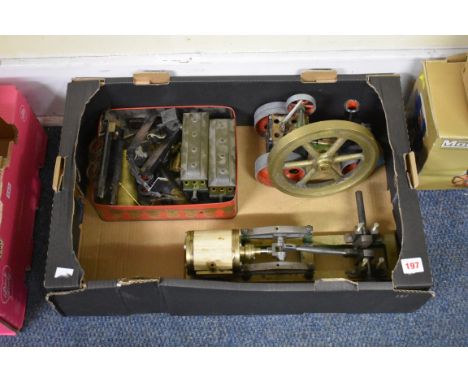 A Mamod steam tractor; together with other steam parts.