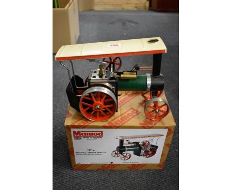 A Mamod TE1A steam tractor, boxed and with instructions. 