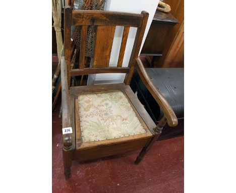Commode chair with original potty