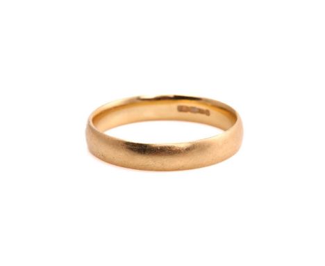 An 18ct yellow gold wedding ring, consisting of a plain D-section band, with convention hallmark 750 and maker's mark 'RJ', r