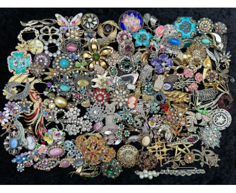 Large Collection of Vintage Brooches. Large Collection of Brooches, Many Designs, Mostly Stone Set. 