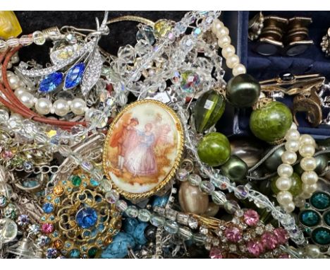 Box of Vintage Costume Jewellery, comprising assorted pearl necklaces and chokers, beads, pendants, earrings, bracelets, bang