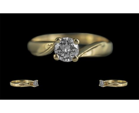 Ladies - 14ct Gold Excellent Single Stone Diamond Set Ring. Marked 585 - 14ct to Shank. The Modern Round Brilliant Cut Diamon