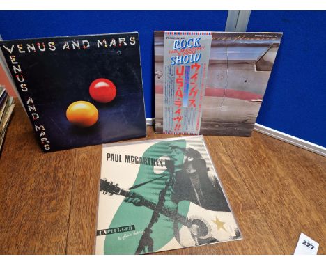 PAUL MCCARTNEY AND WINGS LP - VENUS AND MARS, ITALIAN PRESSING, PICTURE INNER AND 2 POSTERS,WINGS OVER AMERICA  3 X LPS, 1sT 