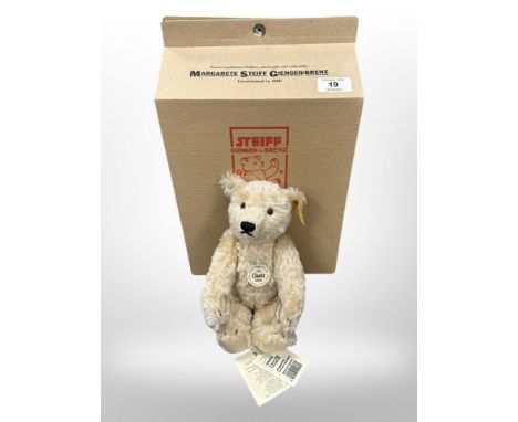 A modern Steiff Genuine Mohair Teddy Bear - Classic 1920 Teddybar 25, with all tags, labels, etc, height 27 cm, in original S
