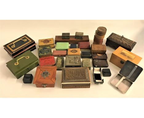 SELECTION OF VINTAGE TINS AND BOXESincluding metal money boxes, jewellery boxes, a Rowntree's Toffee tin, a Gray Dunn's Biscu