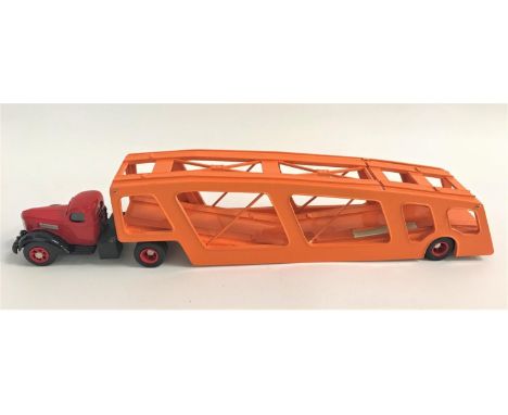 U.S. MODEL MINT DIECAST LORRYcomprising a 1947 International KB-12 tractor unit and a 1947 Auto carrier trailer, both boxed (